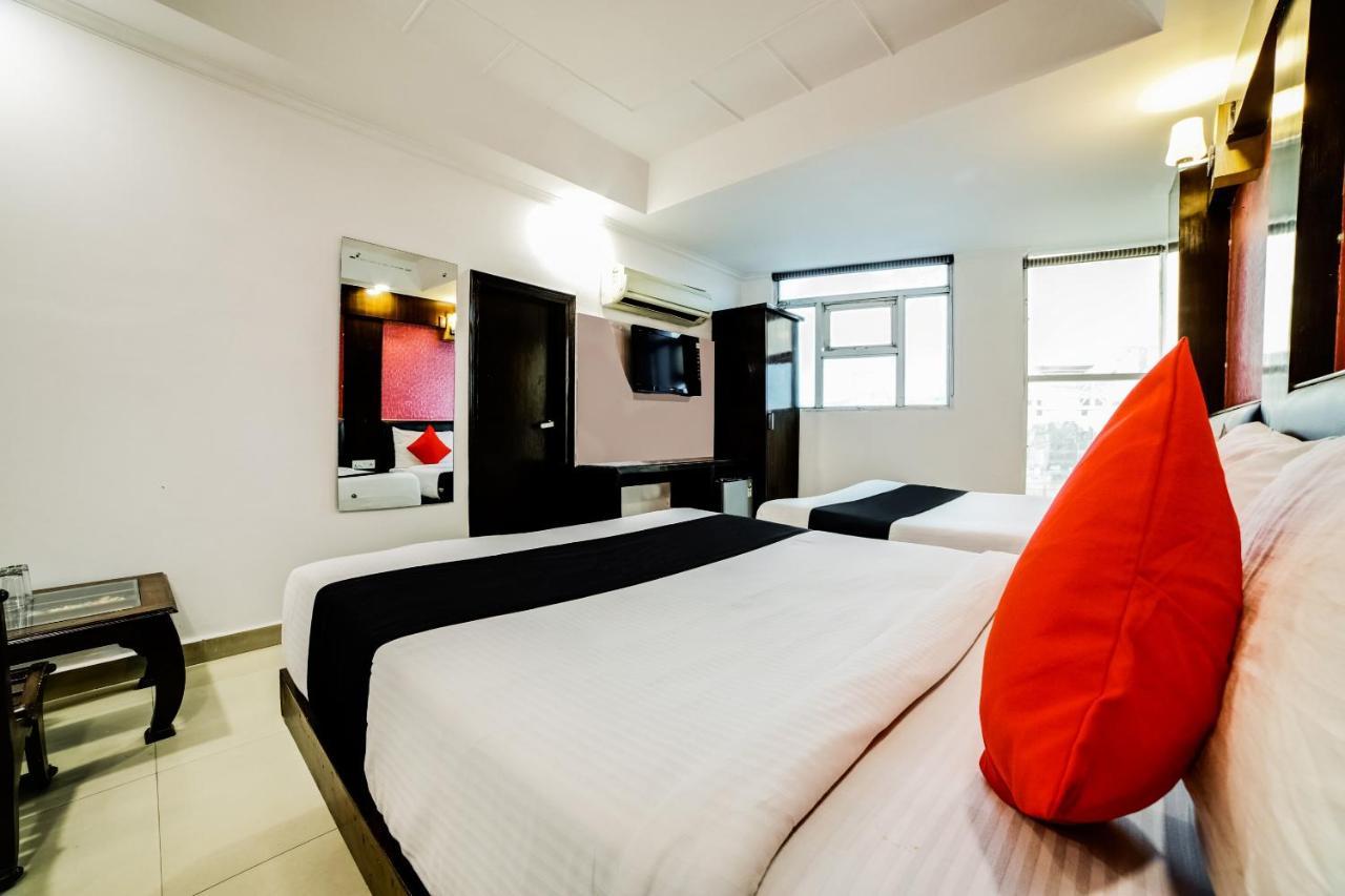 Capital O 6408 Hotel Delhi Heart New Delhi Exteriör bild