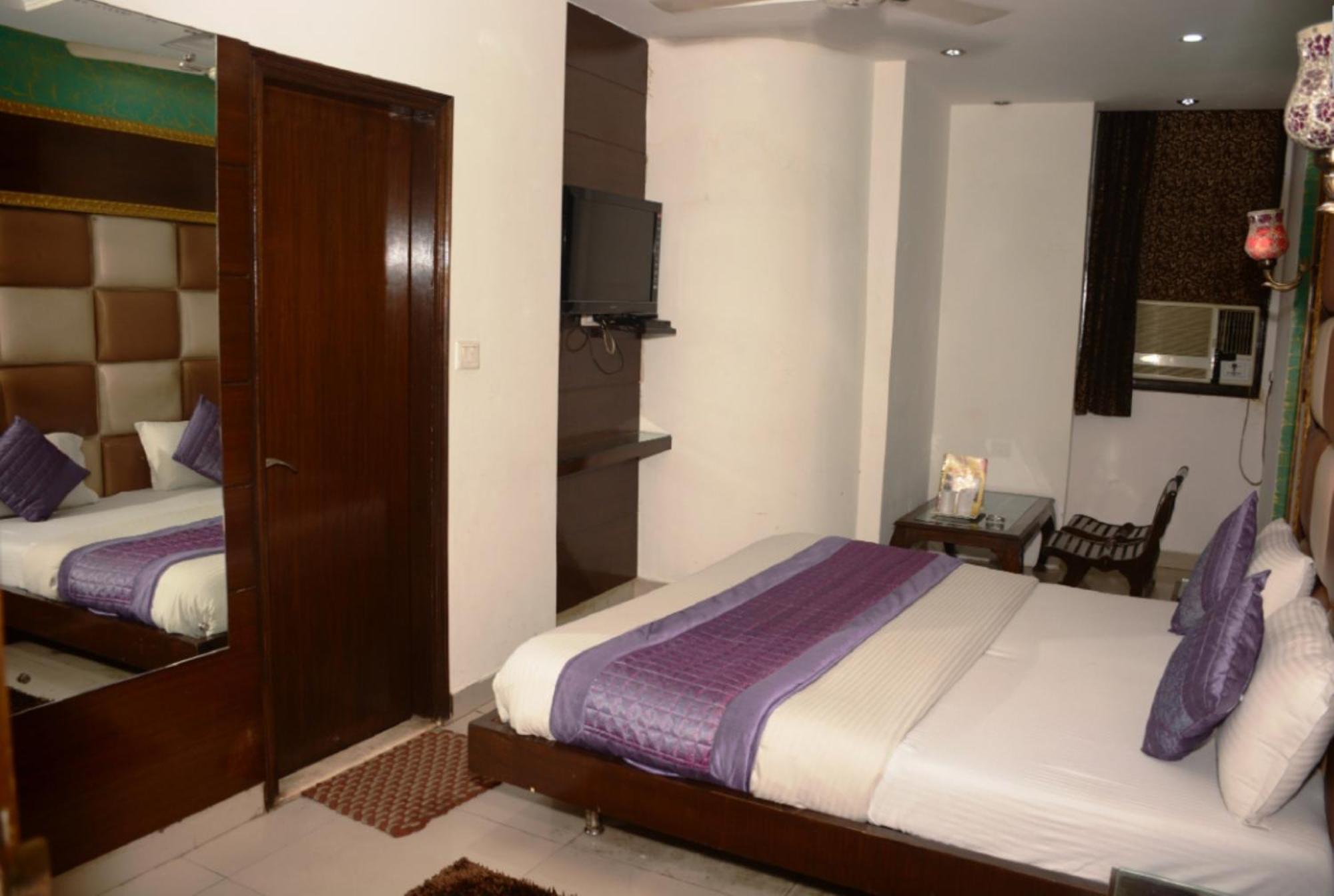 Capital O 6408 Hotel Delhi Heart New Delhi Exteriör bild