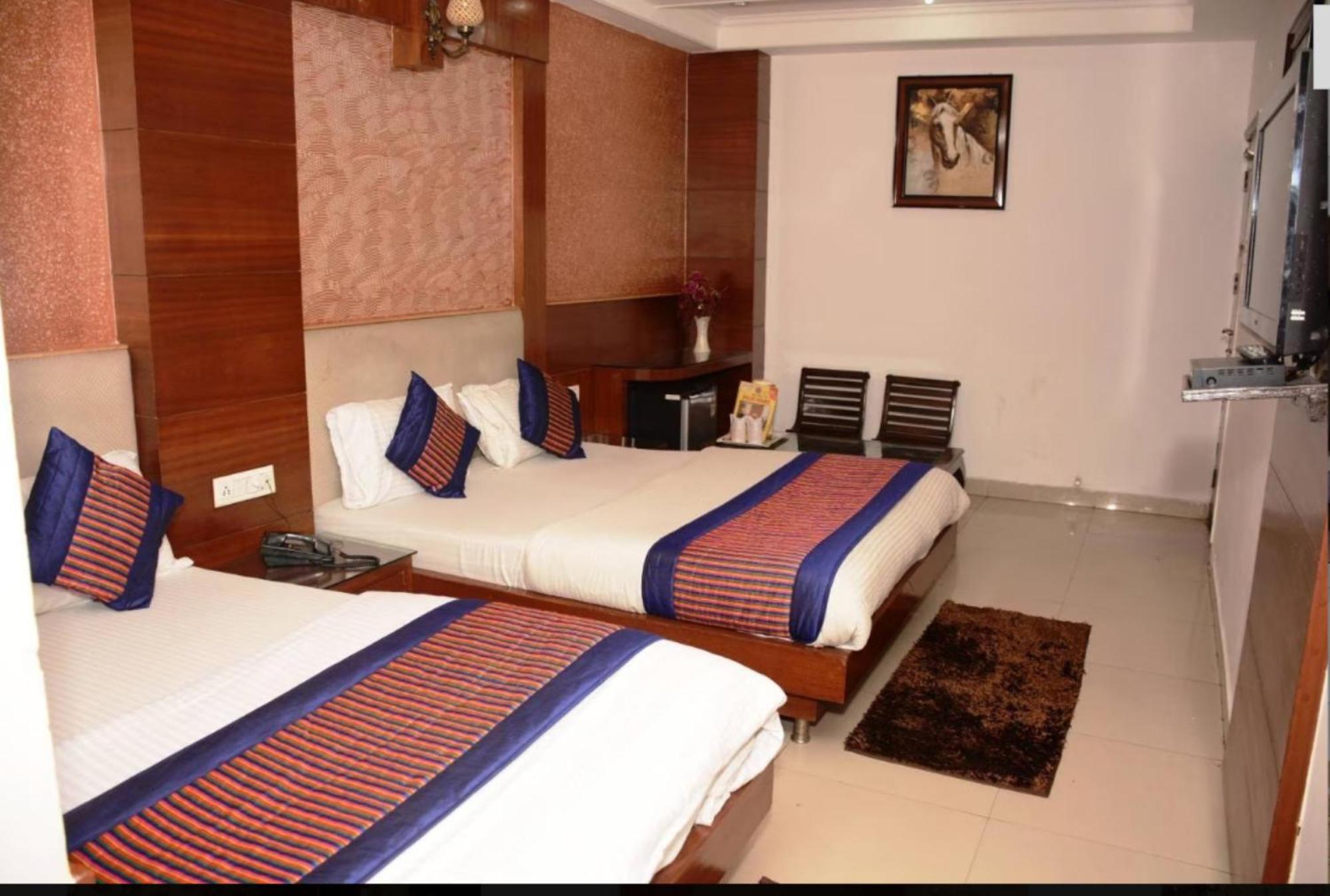 Capital O 6408 Hotel Delhi Heart New Delhi Exteriör bild