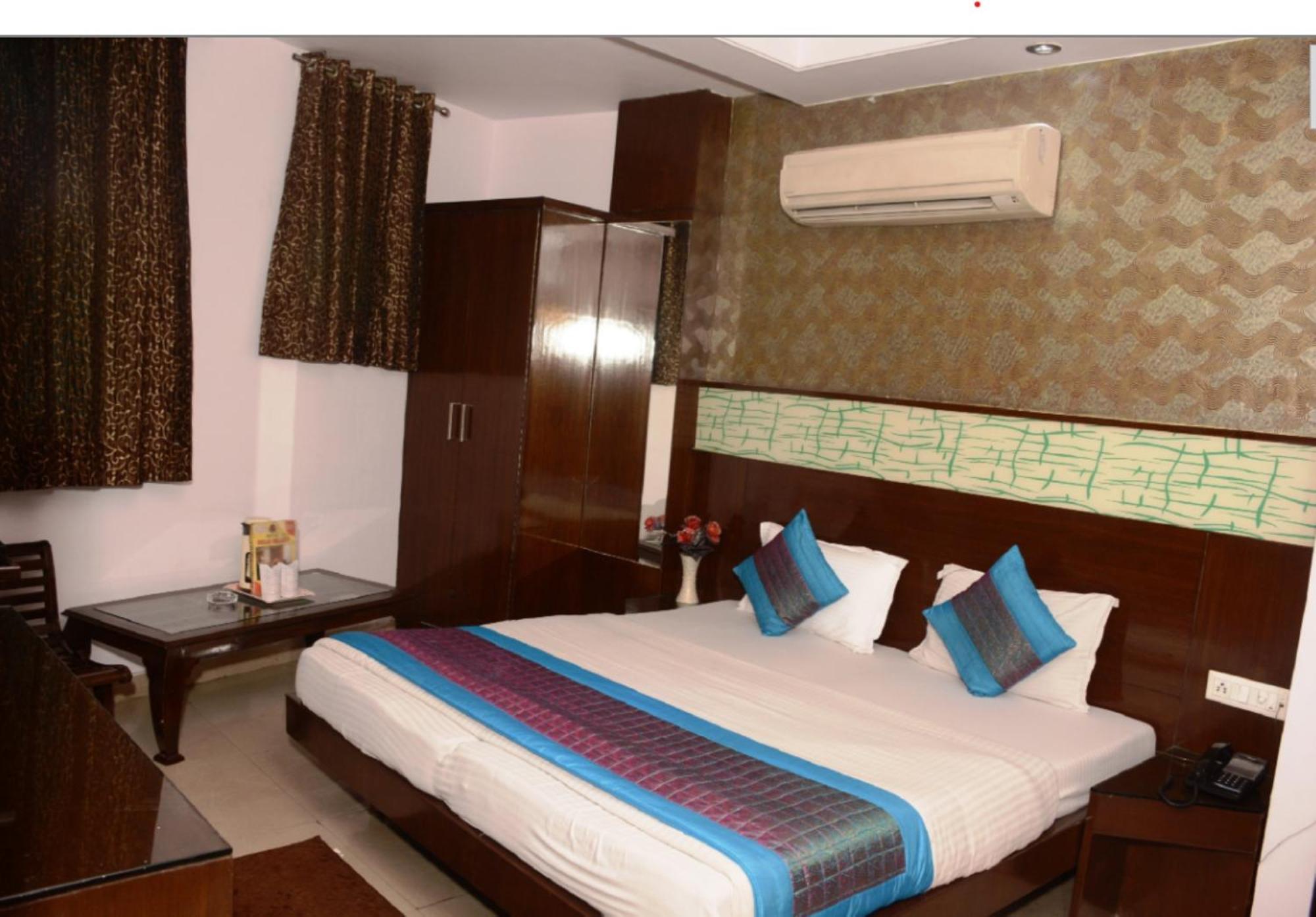 Capital O 6408 Hotel Delhi Heart New Delhi Exteriör bild