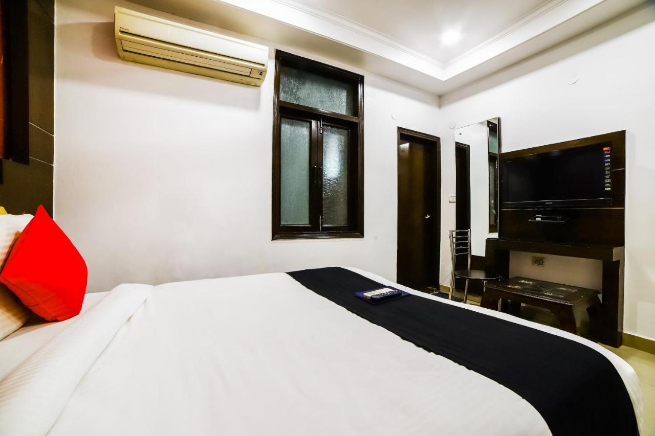 Capital O 6408 Hotel Delhi Heart New Delhi Exteriör bild