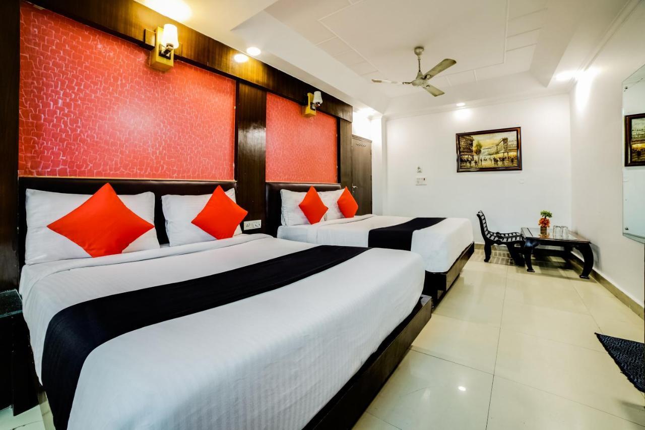 Capital O 6408 Hotel Delhi Heart New Delhi Exteriör bild