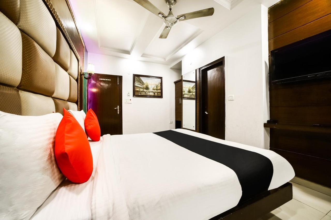 Capital O 6408 Hotel Delhi Heart New Delhi Rum bild