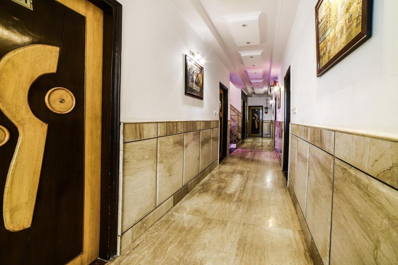 Capital O 6408 Hotel Delhi Heart New Delhi Exteriör bild